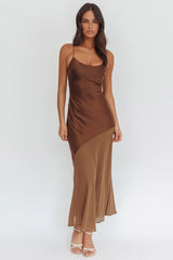 Vestido Largo Gilded Dream de Chiffon con Dobladillo Chocolate