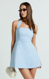 Minivestido Dante - Vestido con cuello halter, lazo y falda de tulipán en azul claro