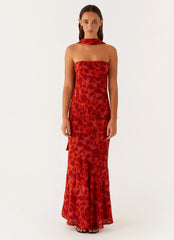 Maxivestido Bajo la Pagoda - Floral Rojo Oscuro
