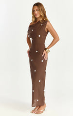 Maxivestido Cia - Vestido de lino de lunares con hombros caídos en color chocolate