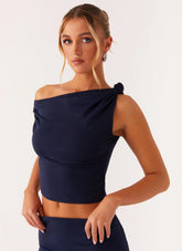 Top Viola Twist con hombros descubiertos - Azul marino