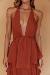 Vestido largo Catalina con volantes escalonados color cacao