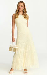 Vestido longo Madeleine - Vestido evasê de gola alta na cor Lemon