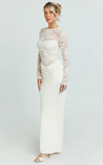 Vestido Longo Crisanta - Vestido Justo de Manga Comprida com Renda Contrastante na Cor Marfim