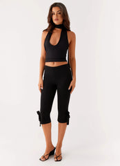 Pantalones Capri Takeover - Negros