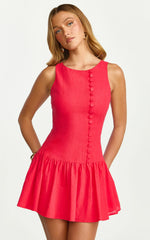 Minivestido Cortez - Vestido abotonado de cuello alto en rojo
