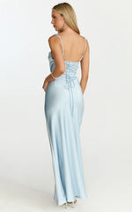Vestido Midi Rumi - Vestido de Satén Fruncido en Azul Claro