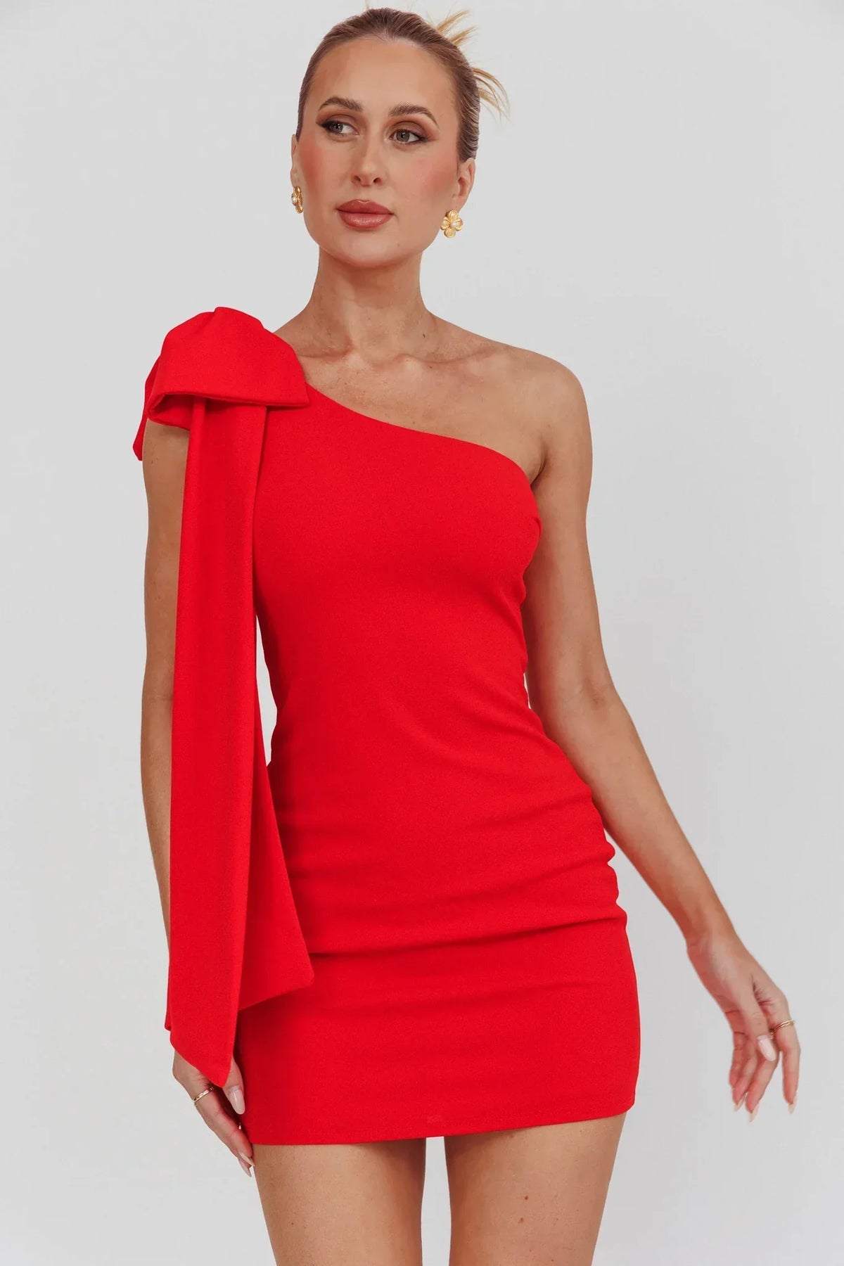Minivestido Rojo con Lazo en Un Hombro Earned It
