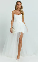 Minivestido Kelsey - Vestido con panel de corsé sin tirantes y abalorios con falda de tul desmontable en blanco