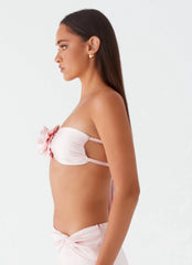 Top bandeau rosa con diseño de rosa Crescent Light