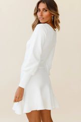 Vestido Montmartre com Manga Lanterna e Barra com Babados Branco