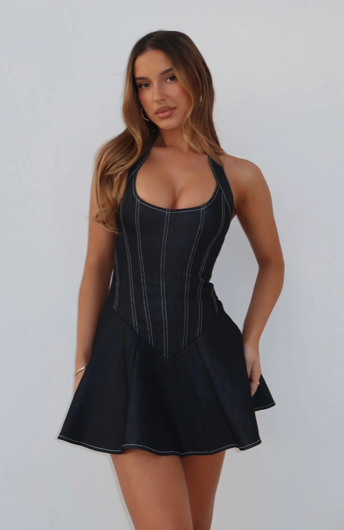Vestido Curto Look At Me Halter Azul Índigo Escuro