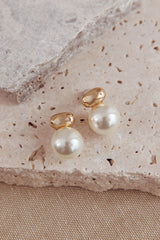 Pendientes Lulu con perlas y detalles dorados