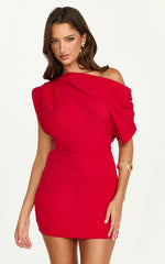 Minivestido Nalfie - Vestido Drapeado de Malha com Ombro Caído na cor Vermelha