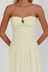 High Streets Vestido maxi sin tirantes mantequilla