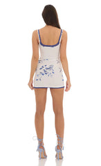 Vestido Tubinho Justo Floral de Tule com Alça Dupla na cor Branca