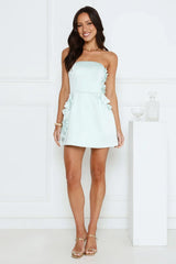 Minivestido tomara que caia de cetim Blossom Hour Azul