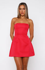 Seu Vestido Curto do Dia Vermelho