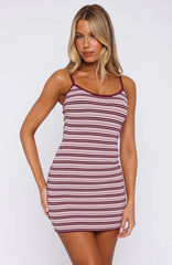 Vestido Curto de Tricô Listrado Borgonha I've Been Thinking