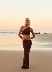 Top Cropped de Um Ombro Só Like You Do - Chocolate