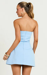 Minivestido Odelle – Vestido Floral 3D com Recortes e Barra Tulipa em Azul