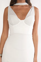 Vestido Maxi Chantrelle Prata com Fenda e Torção nas Costas