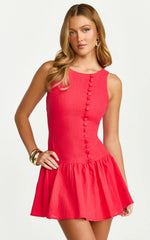Minivestido Cortez - Vestido abotonado de cuello alto en rojo