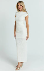 Vestido Maxi Kayrene - Vestido jacquard de manga corta en color crema