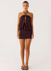 Minivestido Halter Jisoo - Chocolate Fresco