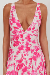 Vestido Longo Veda com Babados e Alças Cruzadas Estampa Floral Fuchsia