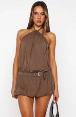 Vestido Curto Happy Girl com Gola Halter Mocha