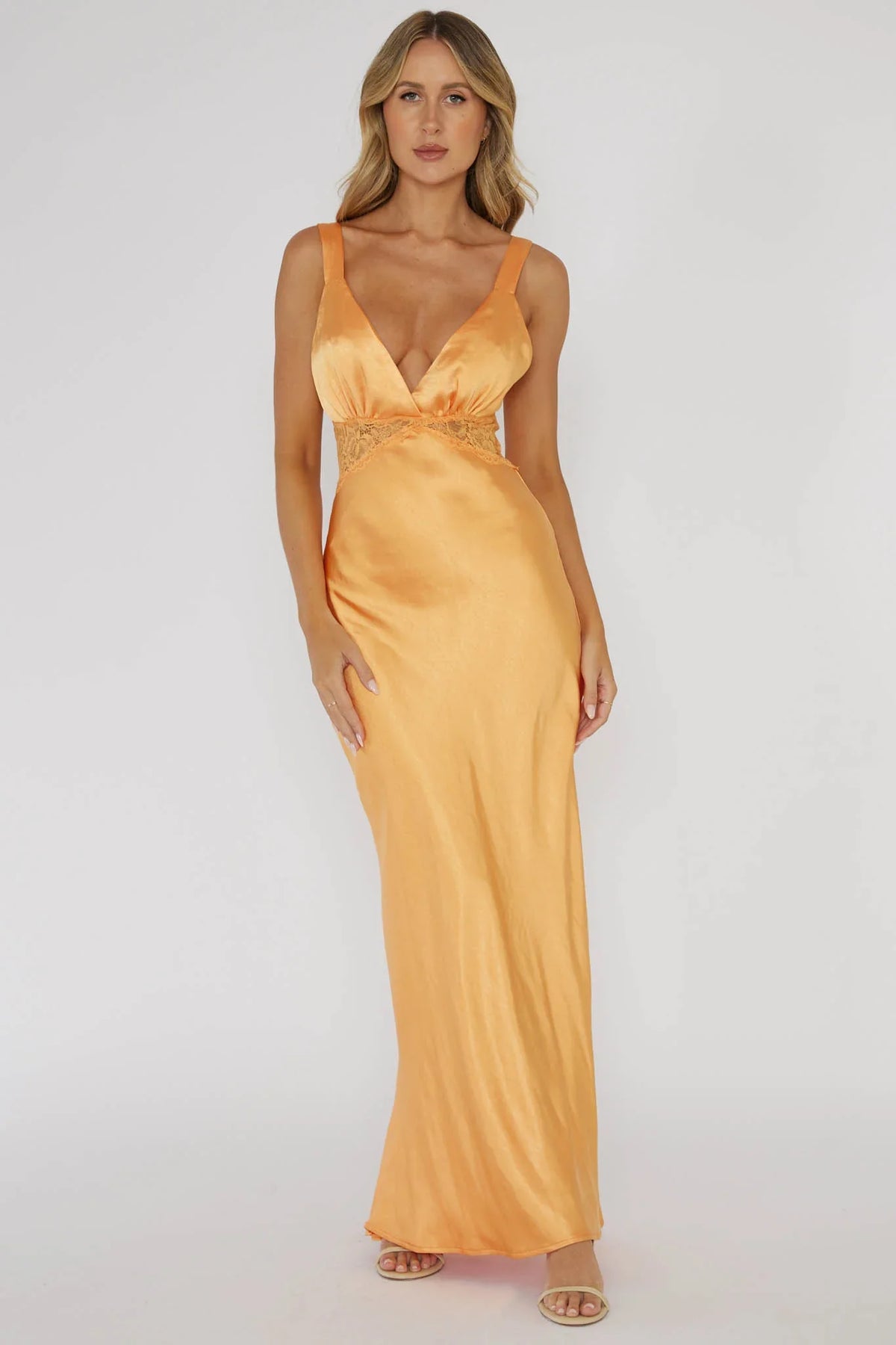 Vestido largo con encaje One Heart Mango