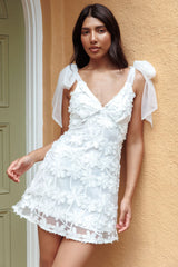 Minivestido Mykonos de Ombro Amarrado com Detalhes Brancos