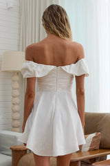 Vestido Curto Evasê Tomara que Caia Lillianne Branco