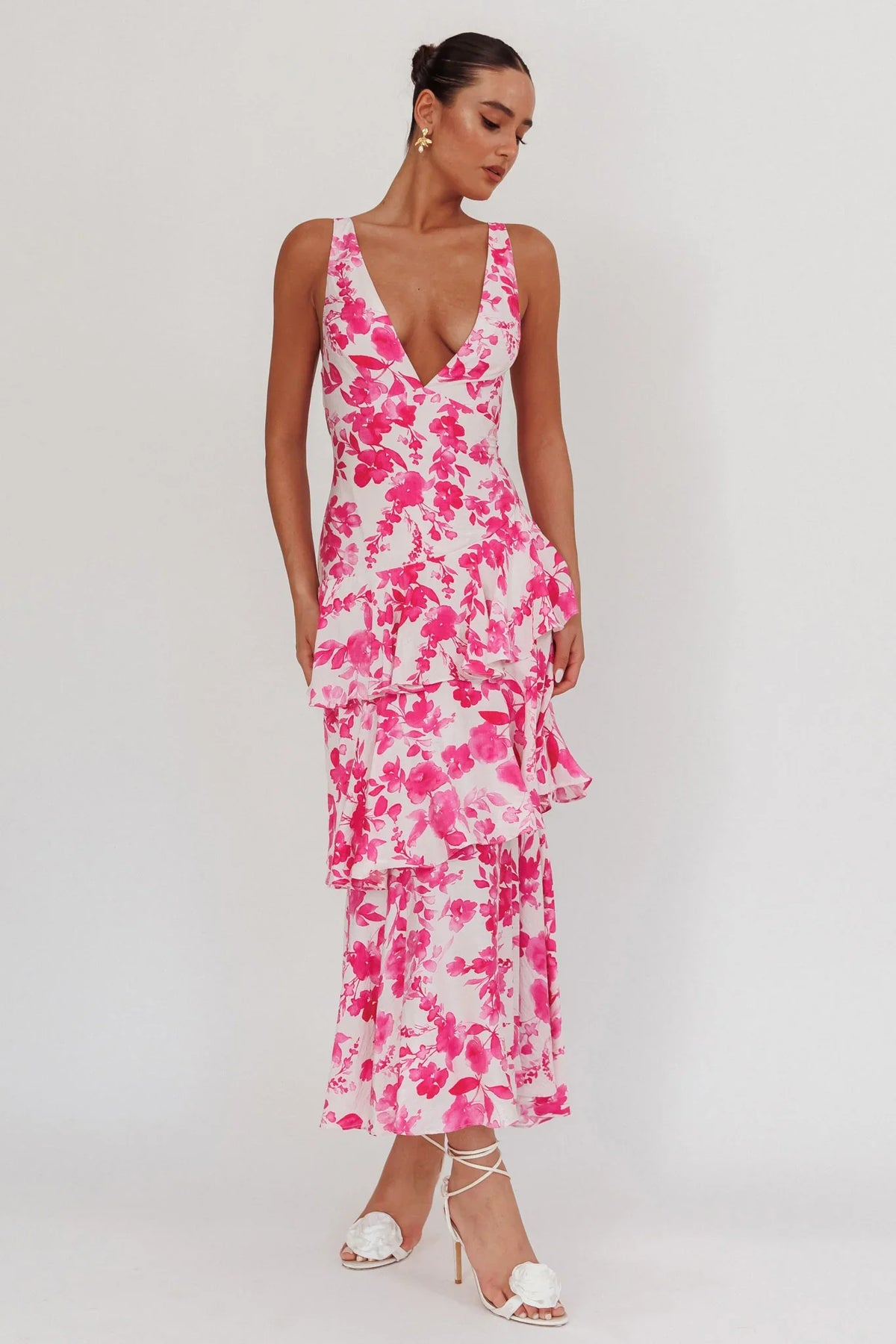 Vestido Longo Veda com Babados e Alças Cruzadas Estampa Floral Fuchsia