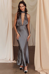 Vestido longo com decote halter Italia Azure Carvão