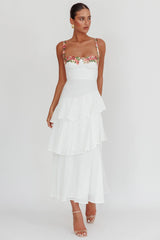Vestido longo floral Rose Garden com babados em camadas e acabamento