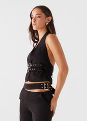 Top Rina con cuello halter y cinturón - Negro