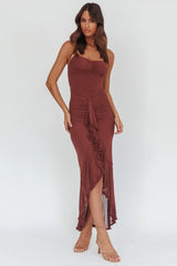 Vestido midi con volantes en cascada Kamilah, color granate