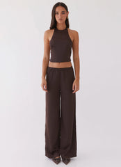 Top halter de satén Bree - Marrón