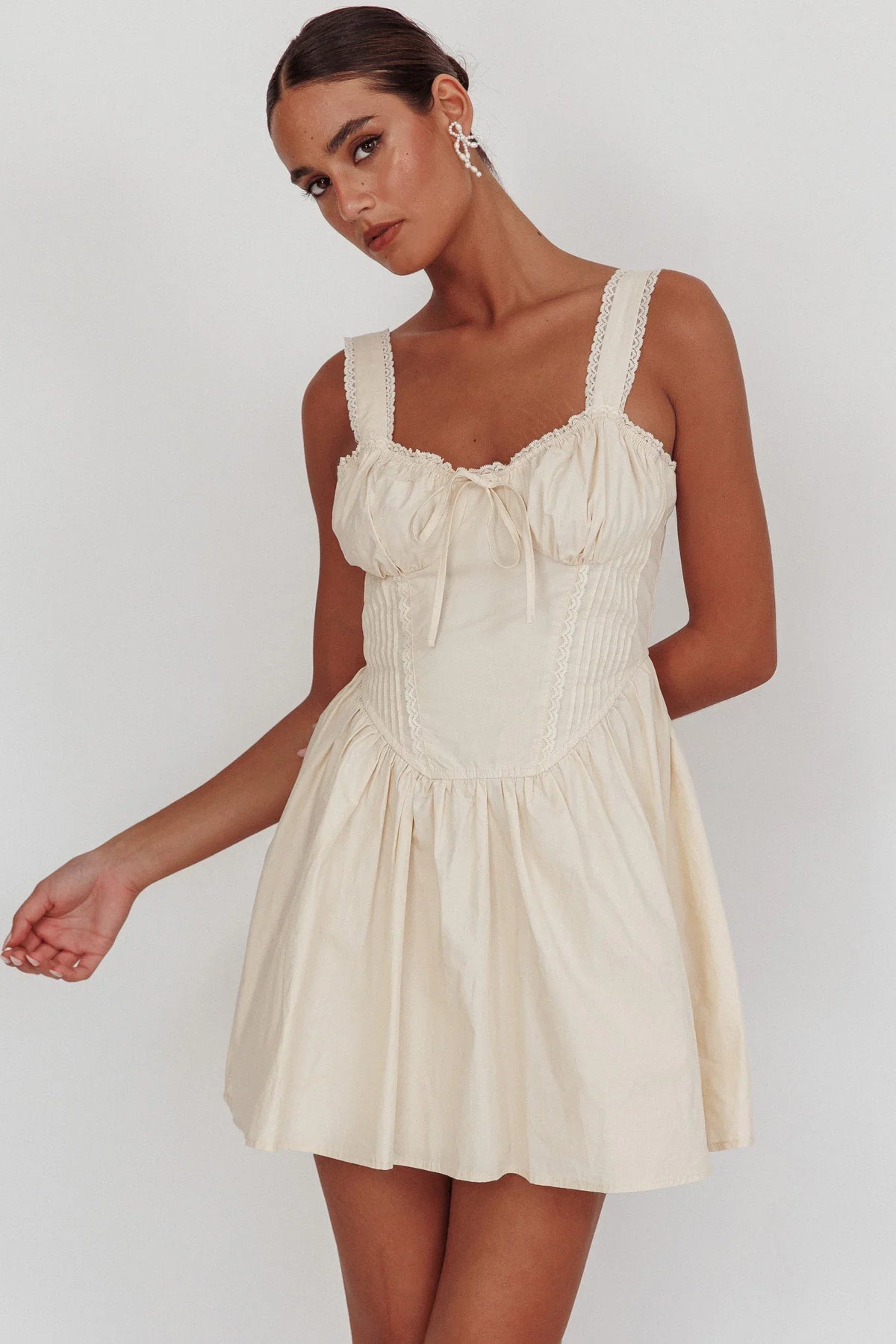 Minivestido Florabella Corset com Laço Creme