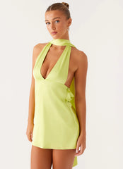 Minivestido Alicia de Cetim com Gola Halter - Lima Solar