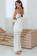 Vestido sin tirantes de encaje "Must Be Love" blanco roto
