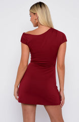 Minivestido Hold The Moment na cor Merlot
