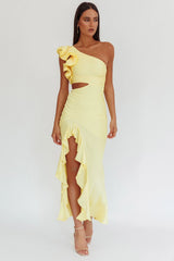 Vestido largo amarillo Deanna con abertura y un hombro