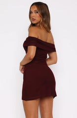 Minivestido con hombros descubiertos Got The Talent color borgoña