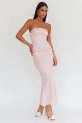 Vestido maxi rosa Melty Kisses con lazo en la espalda