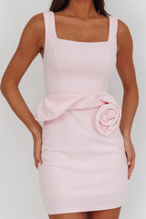 Vestido mini Goldy Rose con decoración en la cintura, rosa