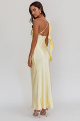 Vestido Longo Carmel com Faixa e Ombro Único Manteiga