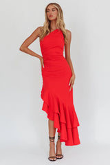 Atrevido vestido rojo asimétrico de un solo hombro
